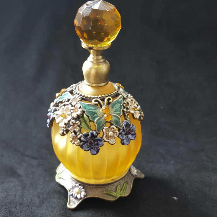 Arabic style metal perfume bottle attar glass bottle